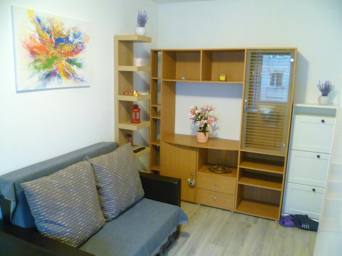 Romanilor - Studio First Floor Deva Exteriör bild